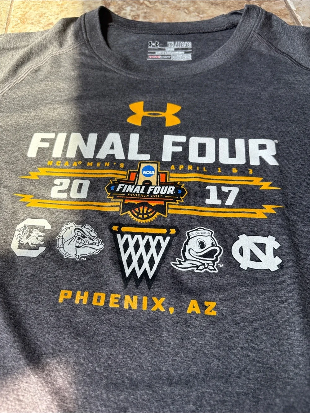 Boys XL Under Armour Dark Gray 'Final Four 2017' Graphic Tee